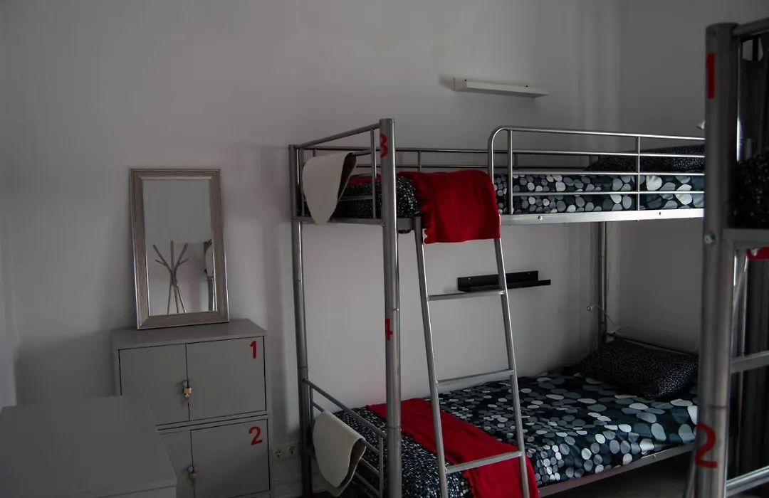 Lisbon Hostel Terminal 3-1